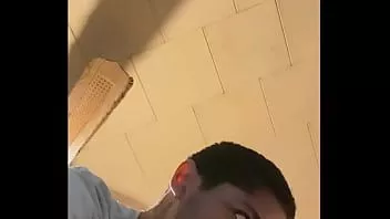 Afspelen Idk als ik een seksverslaafde ben of ik heb geen respect voor mezelf