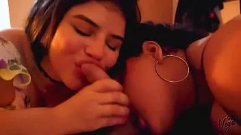 Redare I-am oferit bărbatului meu un trio cu prietenul meu ca cadou de ziua mea! urmăriți-ne pe ig și tw @vegasofcrowley @the.2001.xperience și @williamofcrowley2