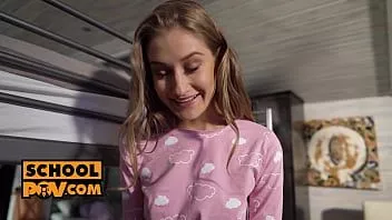 play Kamp genç tiffany tatum senin onun ilk yarrak olmanı istiyor