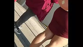 play Sokakta kırmızı elbiseli Meksikalı bbw