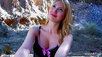 play Corps parfait blonde latina teen cristal cherry séduit au sexe à la plage