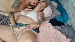 play Une vraie femme amateur méchante a soif de baise hardcore
