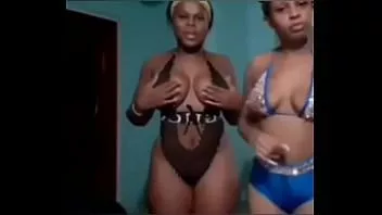 play Cuisses épaisses gros seins n gros butin rickola essaie le transport pt.2 (nn)