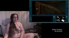 play La fille de la tour royale nue expose les gros seins et le butin, partie 5