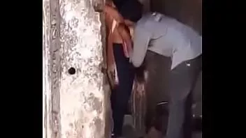 Riproduci Mia sorella viene scopata dal suo ragazzo per non aver risposto alla sua chiamata a mezzanotte