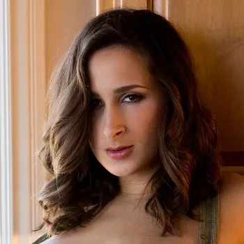 Bintang porno Ashley Adams