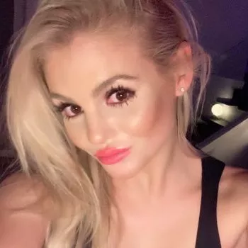 قناة Katy Jayne